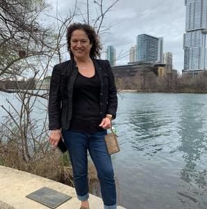 Meet your Posher, Lina